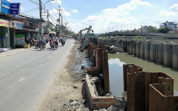 位於第八郡、屬於市改善水資源環境項目第二階段的工程正在施工。
