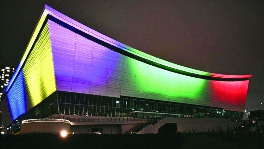 東京奧運部分場館亮起「奧運五彩燈」