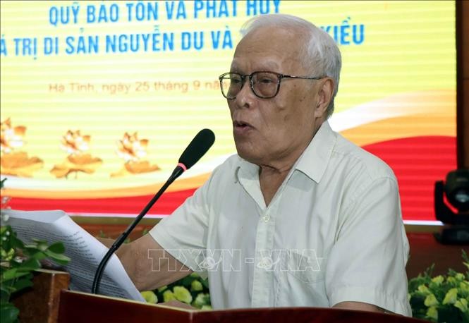 越南翹學協會主席封黎教授