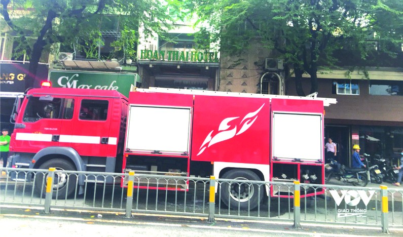 市中心某酒店失火