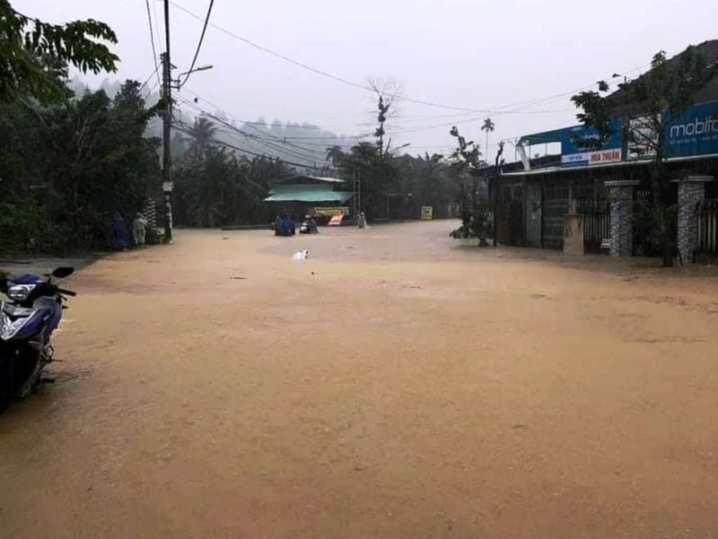 強降雨致南茶眉縣交通中斷（圖源：互聯網） 