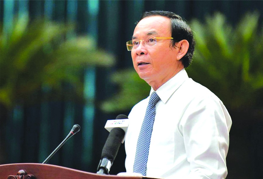 市委書記阮文年會上發言。