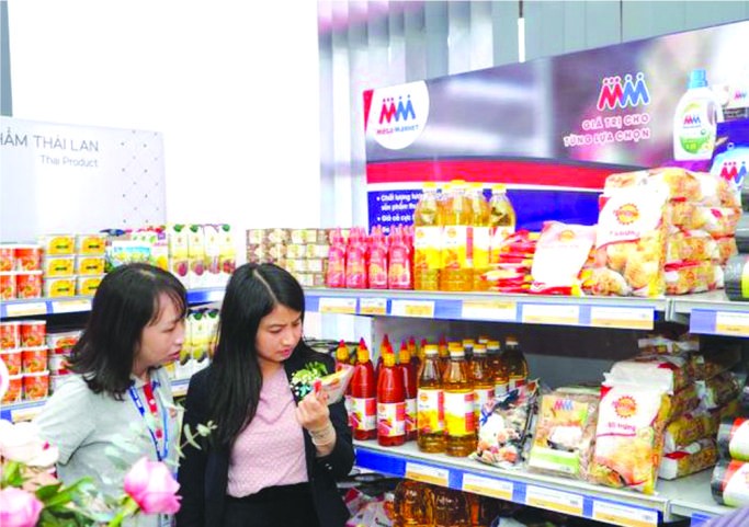 客戶正選購商品。