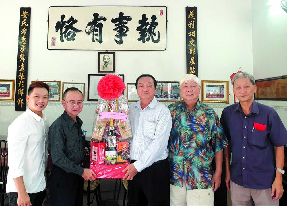 本報向各華人單位拜年 ảnh 3