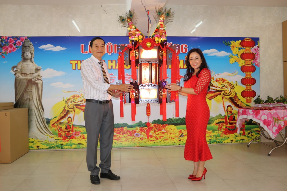 平陽省新天后宮競投聖燈籌得逾 36 億元 ảnh 3