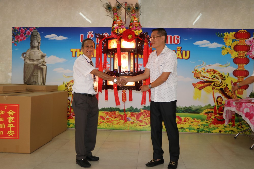 平陽省新天后宮競投聖燈籌得逾 36 億元 ảnh 7