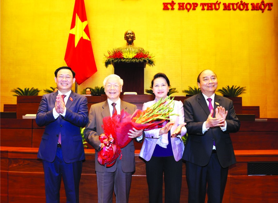 國會主席王廷惠與黨政領導祝賀阮富仲同志。