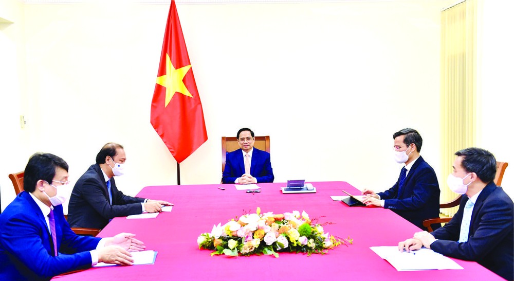 本月1日晚上，政府總理范明政與古巴總理曼努埃爾‧馬雷羅‧克魯斯互通電話。