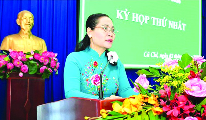 2021-2026年任期第十一屆古芝縣人民議會昨(2)日召開首次會議，共有34名代表參加。市委副書記、市人民議會主席阮氏麗出席並發表指導意見。