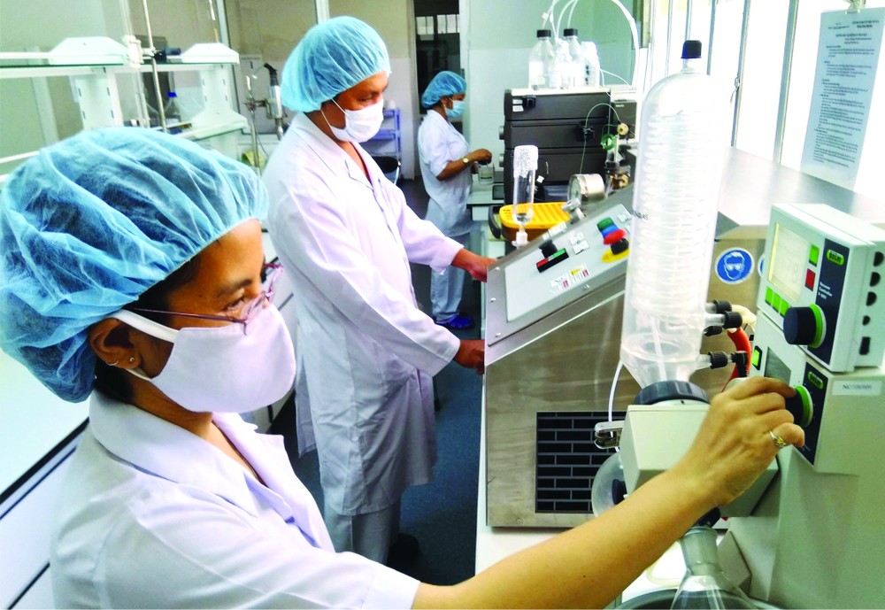 慶和省芽莊市醫療生物品與疫苗院正在研製 Covivac 疫苗。