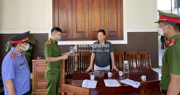 阮廷海(56歲，宜豐鄉原人委會主席)