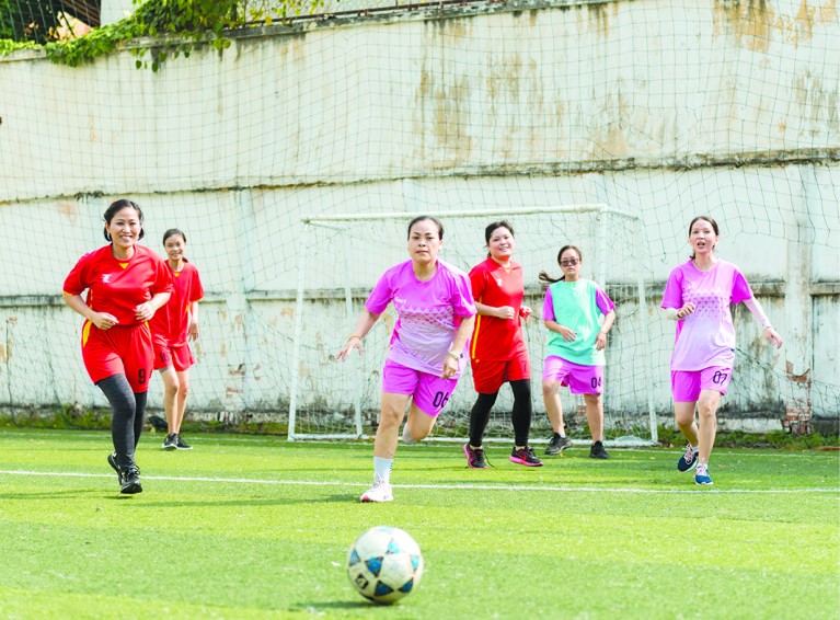 第五郡婦聯會配合郡體育中心舉辦2021年女足球比賽。