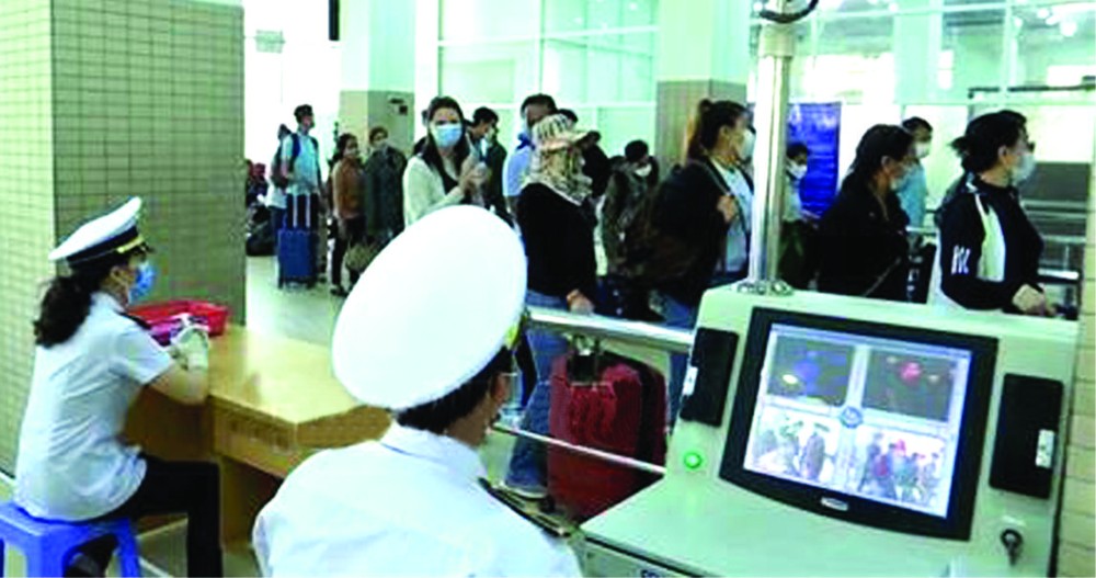 西寧沐牌口岸加強管理入境者。