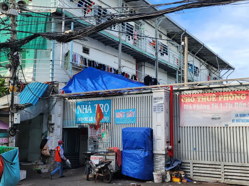 Một khu nhà trọ tại hẻm 549 Lê Văn Thọ (phường 14, quận Gò Vấp). Ảnh: ĐỨC TRUNG Một khu nhà trọ tại hẻm 549 Lê Văn Thọ (phường 14, quận Gò Vấp). Ảnh: ĐỨC TRUNG