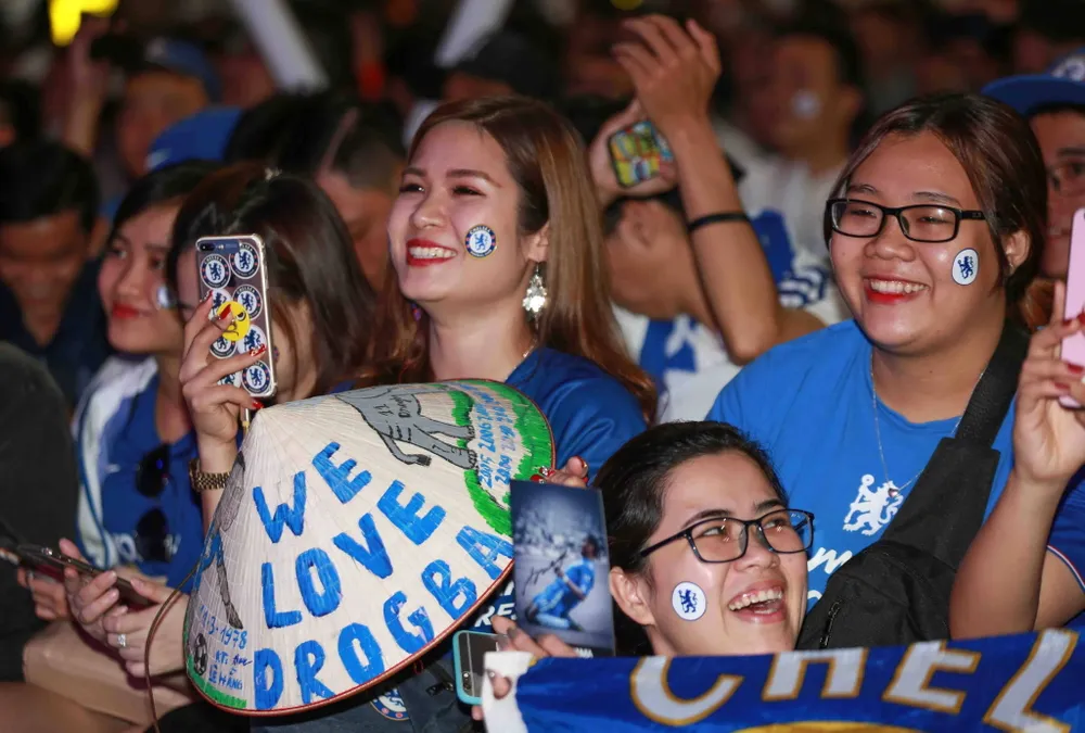 Chelsea đại thắng ngày Drogba về Việt Nam ảnh 3