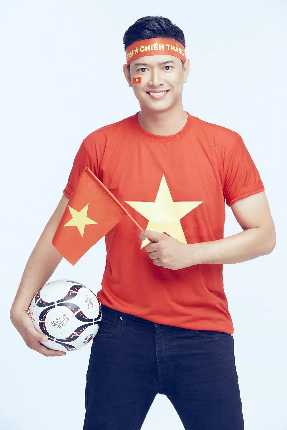 Trận chung kết lượt về Việt Nam – Malaysia dưới góc nhìn của người nổi tiếng ảnh 3