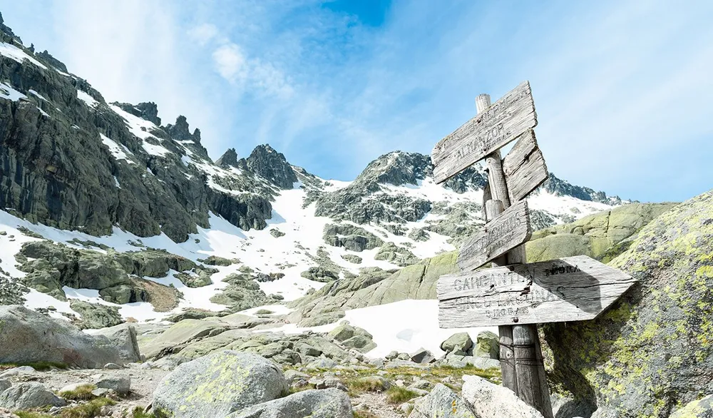 Vuelta a Espana 2019: Những cung đường, đích đến đẹp nhức nhối ảnh 9