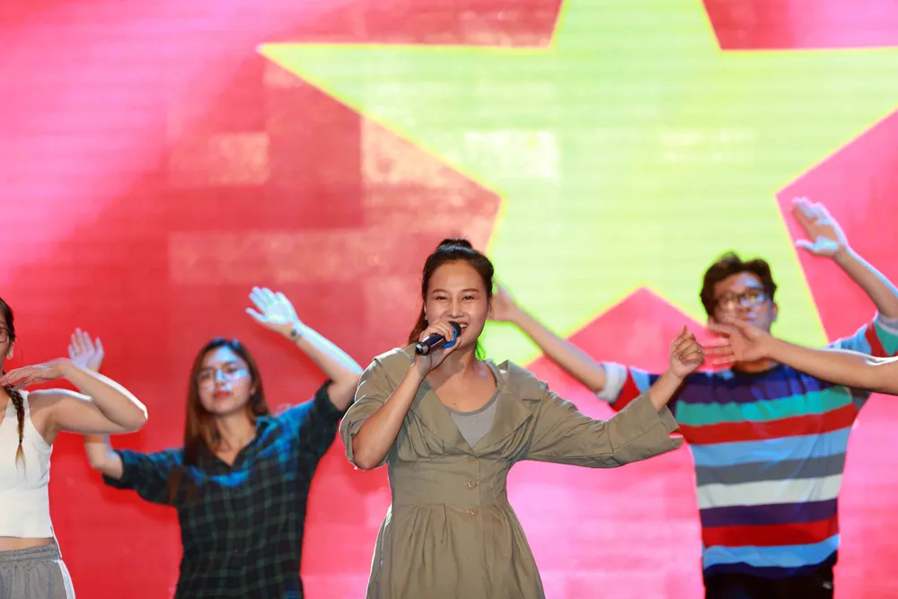 Gala trao giải Quả bóng Vàng Việt Nam 2018: Hồi hộp trước giờ công bố ảnh 1