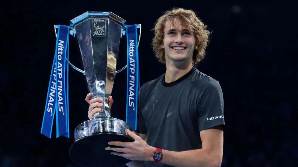 Zverev và chiếc cúp vô địch ATP Finals