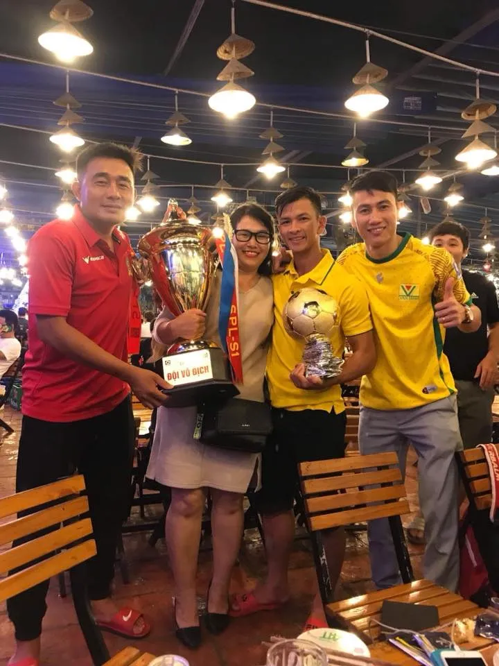 Capdervilar – Tuấn Vinh – Hưng Nghệ: Ngày hạnh ngộ của “bộ ba phủi huyền thoại” ảnh 2