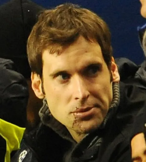 Petr Cech: Từ kẻ cống hiến máu – thịt – xương cho Chelsea đến gã khổng lồ “bắt vía” ảnh 1