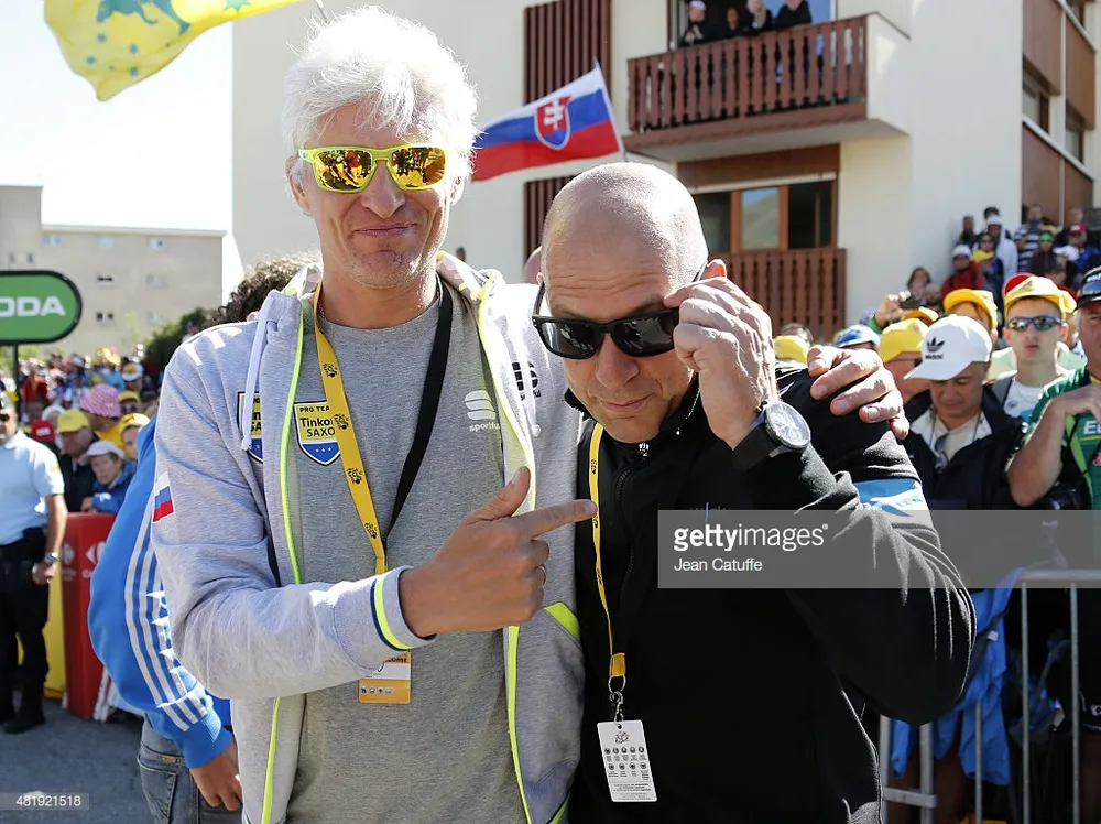 Oleg Tinkov (phải) rất thân thiết với Dave Brailsford, nhưng để tài trợ cho Sky thì: "Không!"