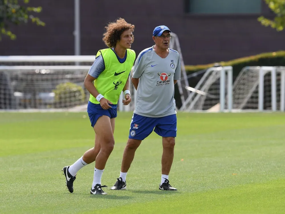 David Luiz và Maurizio Sarri trên sân tập