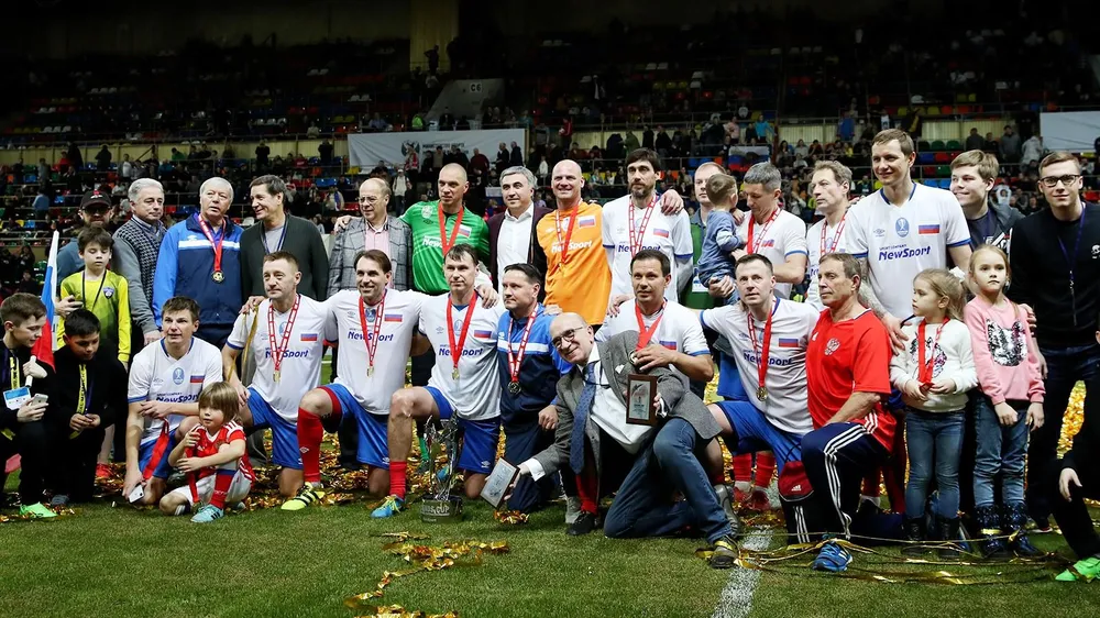 Legends Cup: Nghiền bẹp tuyển Đức 13-4, tuyển Nga vô địch lần thứ 11 liên tiếp ảnh 1