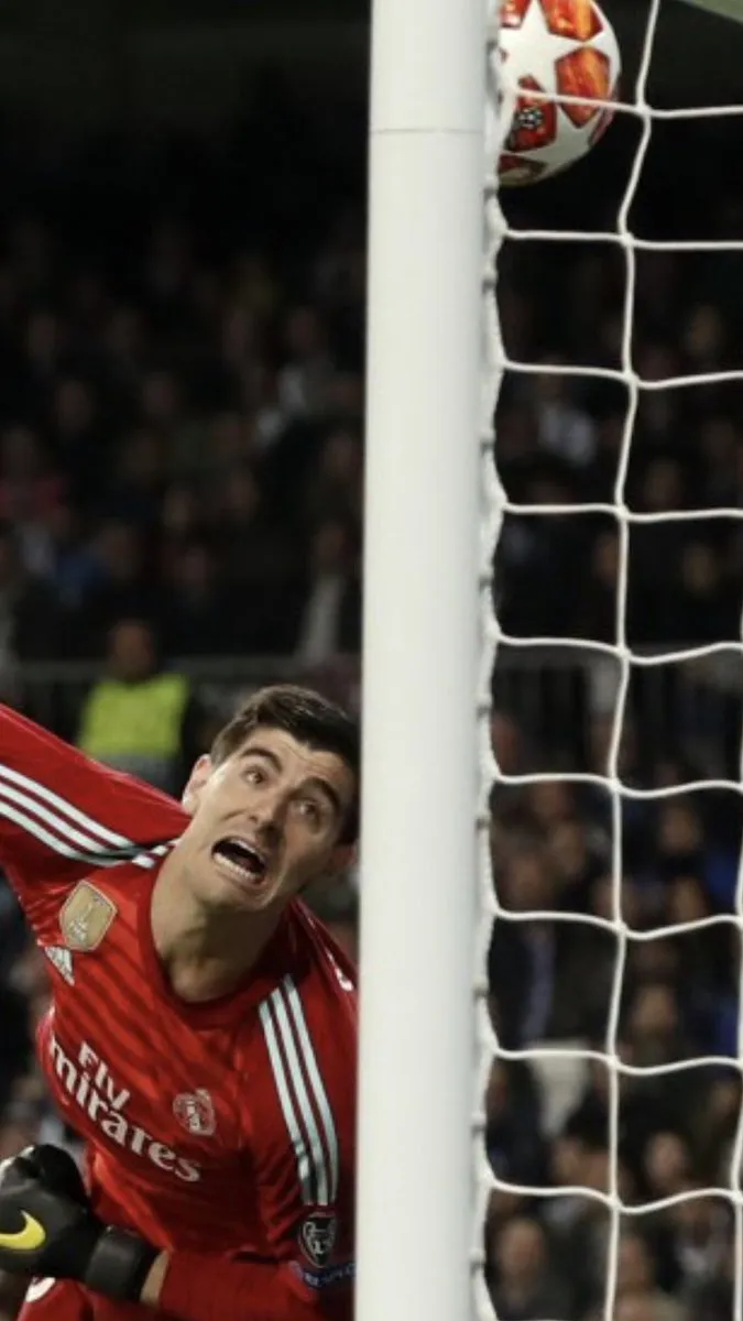 Thibaut Courtois: Đến Real giành các danh hiệu, lọt lưới 37 bàn/32 trận, “trắng tay” mùa này ảnh 1