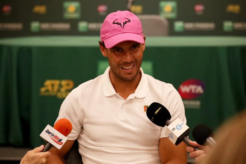 Indian Wells: Federer luyện cú trái tay 2 tay, Nadal hạ giọng với Kyrgios ảnh 2