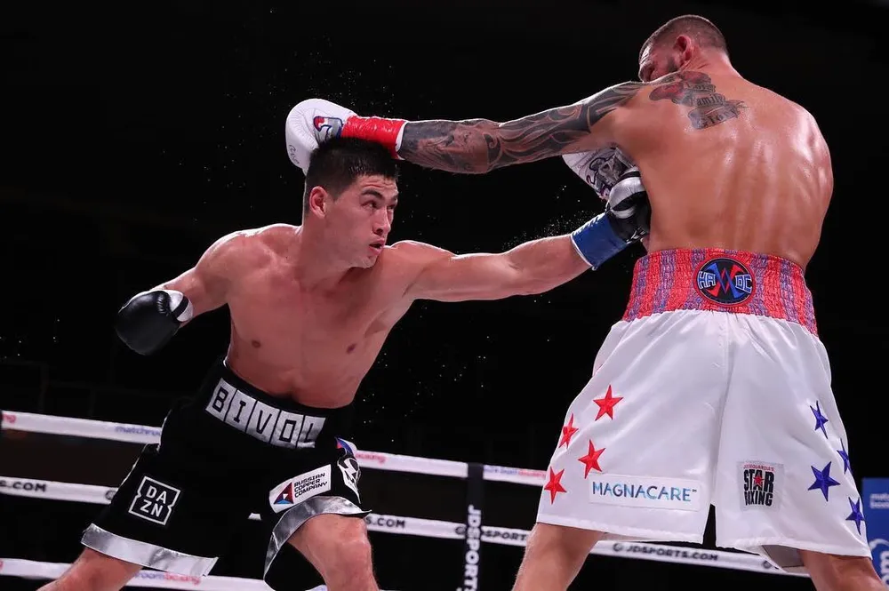 Quyền Anh: Đánh bại võ sĩ Mỹ ngay trên đất Mỹ, quyền thủ Nga bảo vệ đai bán nặng WBA ảnh 1