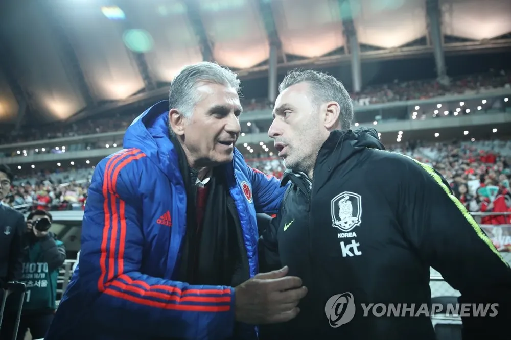 Ném hộp dụng cụ y tế của tuyển Hàn Quốc, Falcao nhận thẻ vàng ảnh 2