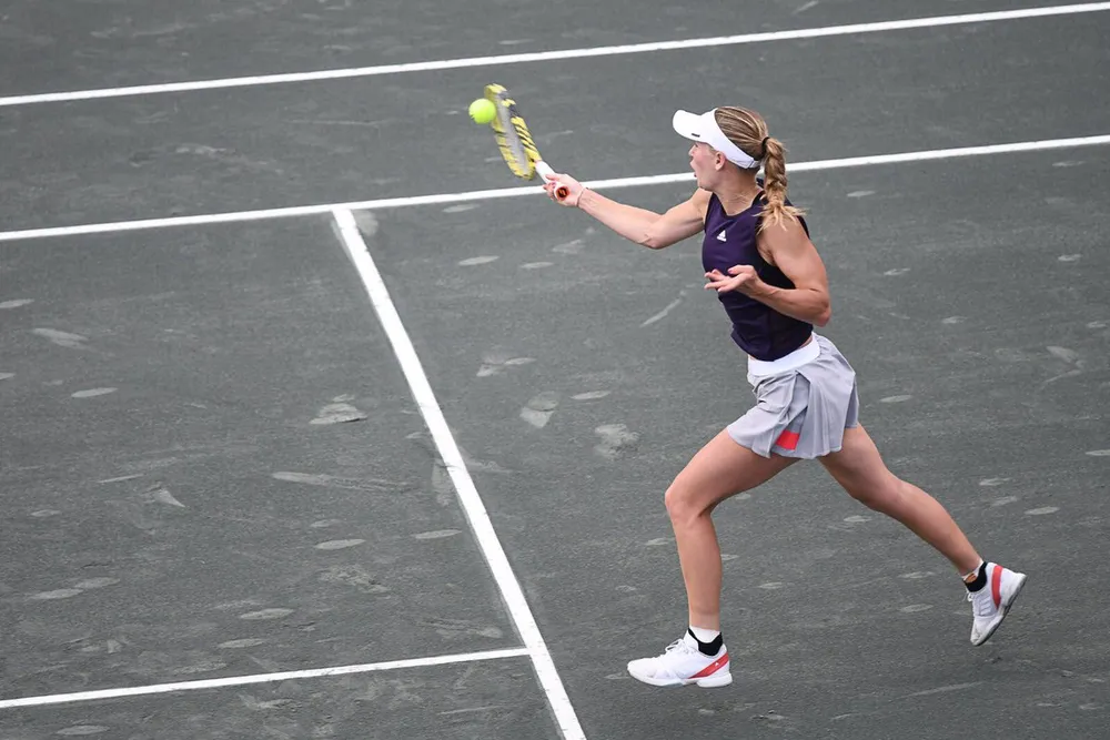 Charleston Open: Sau 2 năm, “mỹ nhân Đan Mạch” mới lọt vào CK một giải sân đất nện ảnh 2