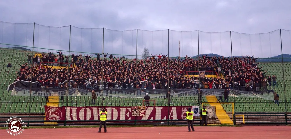 CLB châu Âu của ông chủ Việt Nam và PVF: CĐV cuồng nhiệt và đốt pháo sáng hơn cả CĐV Hải Phòng ảnh 1