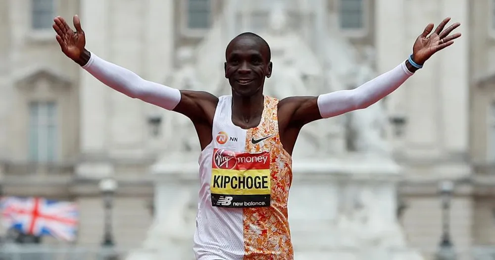 Điền kinh: Kipchoge lập cú “poker” chiến thắng ở London, Farah thua tan nát ảnh 1