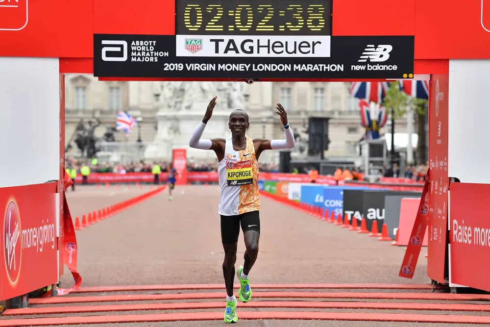 Điền kinh: Kipchoge lập cú “poker” chiến thắng ở London, Farah thua tan nát ảnh 2