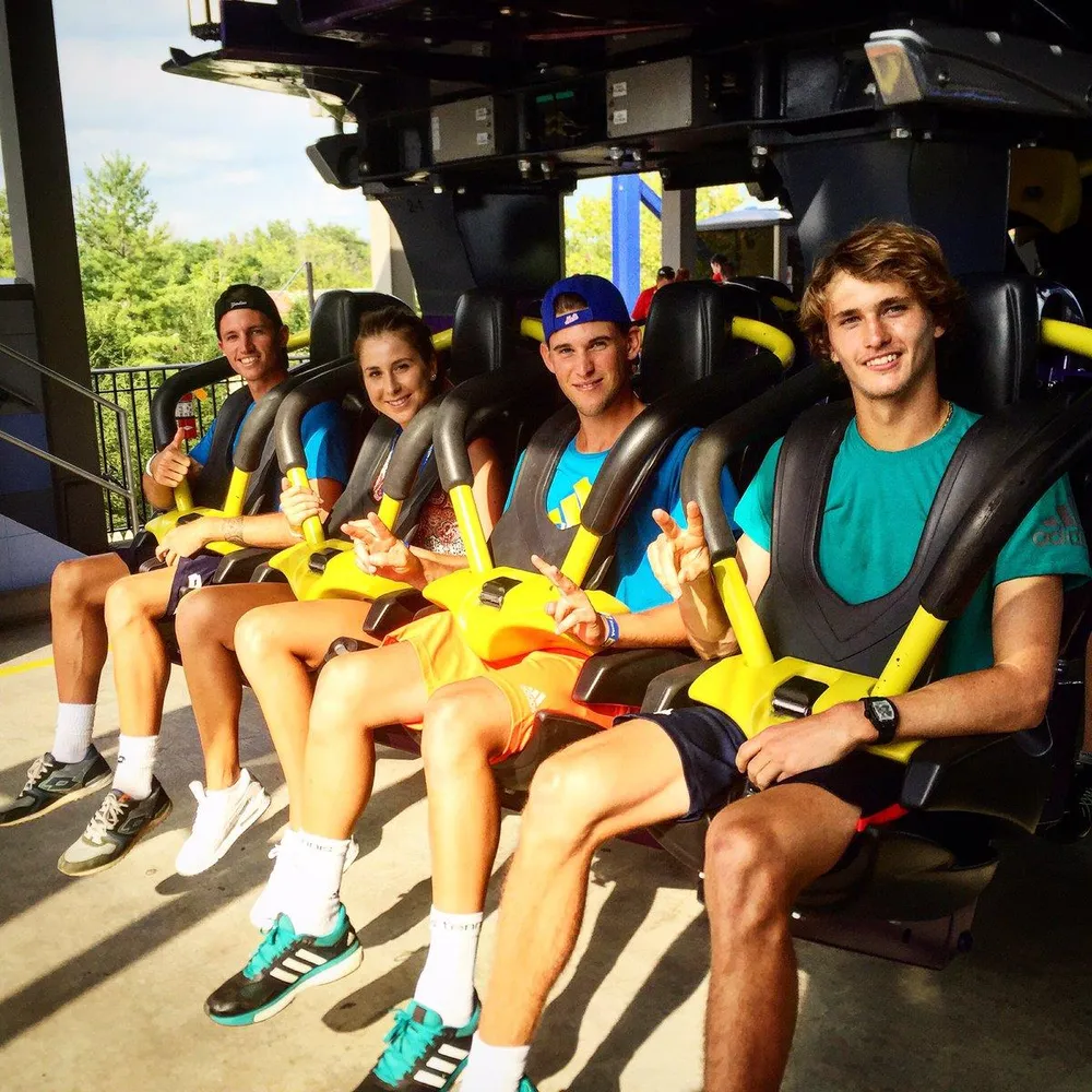 Vấn đề của Alexander Zverev: Cha nằm viện, chia tay bạn gái, tranh chấp pháp lý với đại diện cũ ảnh 2