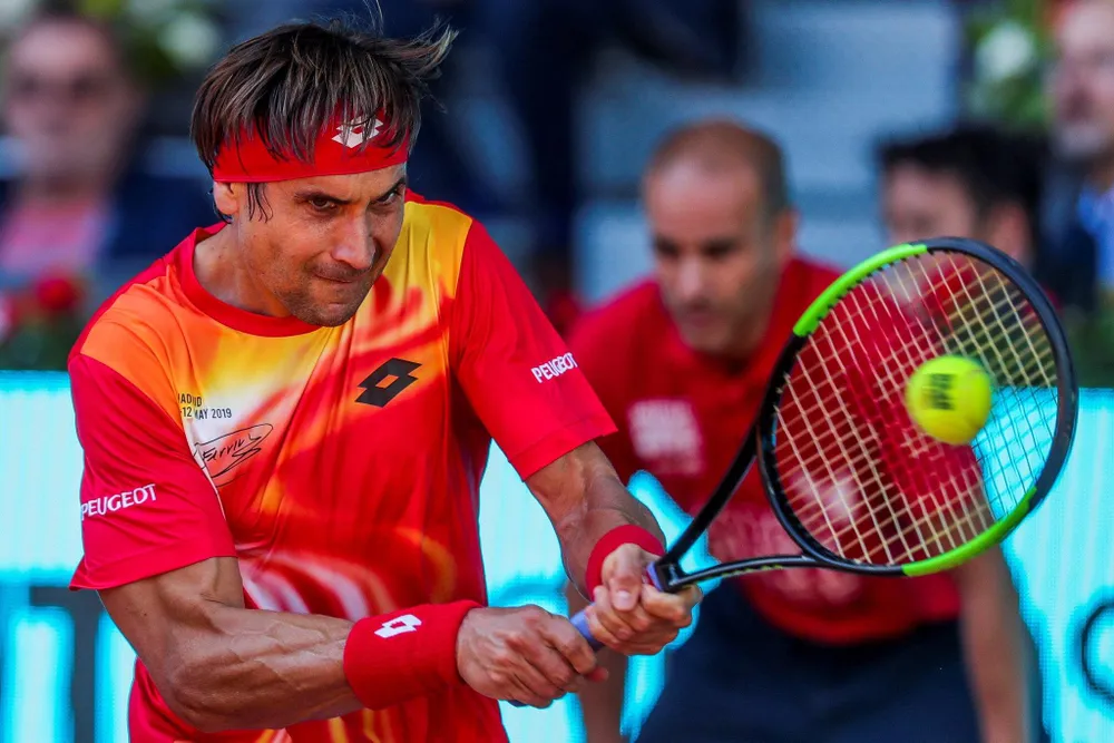 Madrid Open: Federer thắng trận đầu tiên trên mặt sân đất nện sau 3 năm vắng bóng ảnh 3