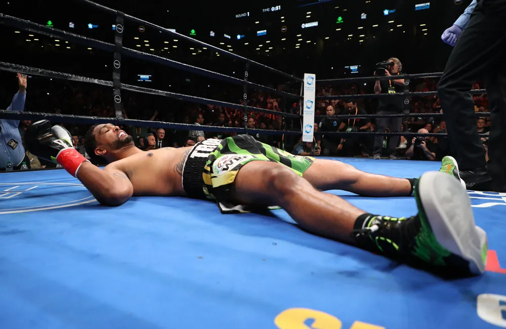 Quyền Anh: Wilder “cuồng nộ” không giết ai cả, anh chỉ đấm gục Breazeale ngay ở hiệp đấu đầu tiên ảnh 2