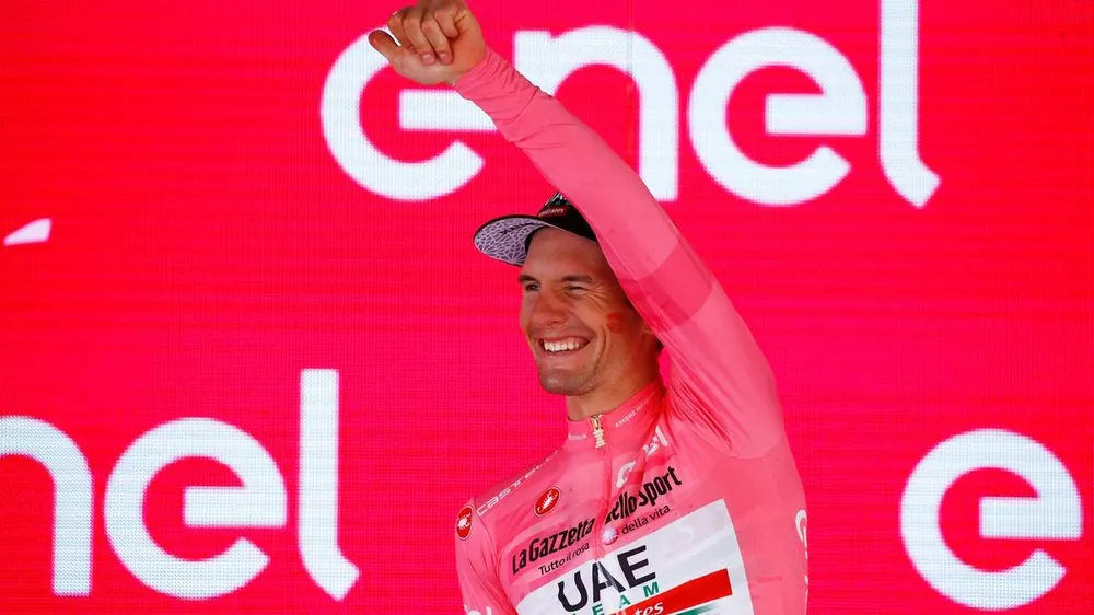 Jan Polanc là cua-rơ thứ 3 mặc Áo hồng ở Giro d'Italia 2019
