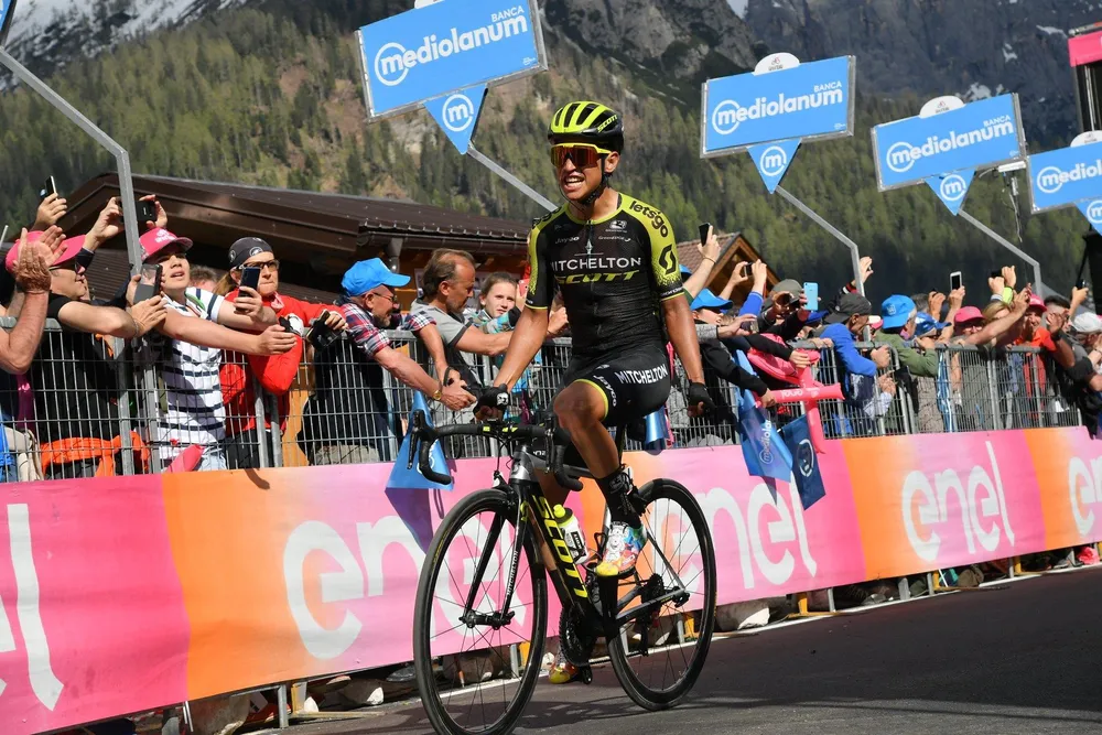 Giro d’Italia: Chaves “can trường” quay trở lại đầy ấn tượng ảnh 2