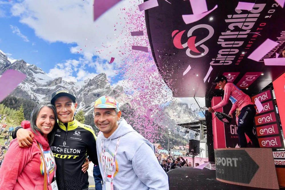 Giro d’Italia: Chaves “can trường” quay trở lại đầy ấn tượng ảnh 3