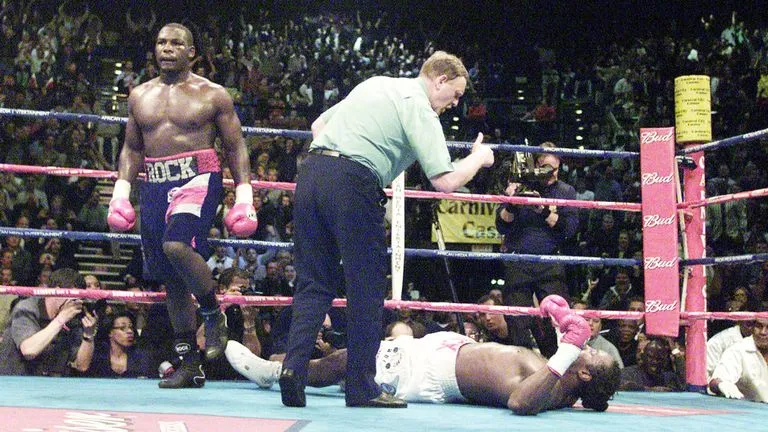 Quyền Anh: Truyền kỳ về “Gã mập ù” Ruiz - 12 tuổi, đánh bại người trưởng thành, 19 tuổi, nặng 135 kg ảnh 3