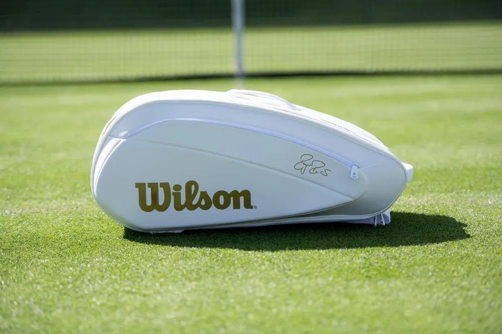 Halle Open: Federer sẽ xuất trận với túi vợt Wilson “Cúp vàng Wimbledon” ảnh 1