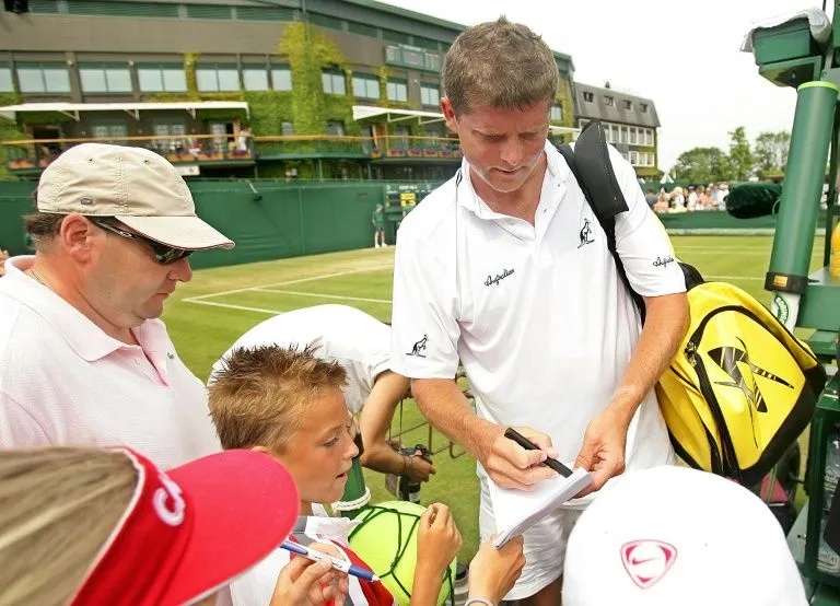 Novak “không phải Djokovic” kể về lần đầu tiên của Federer ở Wimbledon, hồi 20 năm trước ảnh 1