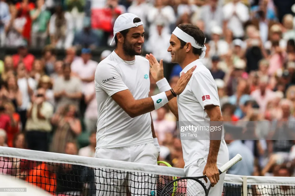 Wimbledon: Federer thắng trận thứ 99 chỉ sau 74 phút, Berrettini muốn trả anh tiền “dạy thêm“ ảnh 1