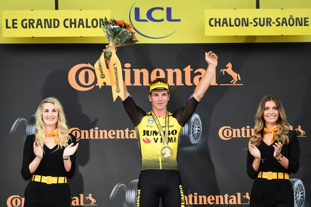 Dylan Groenwegen trên bục nhận giải