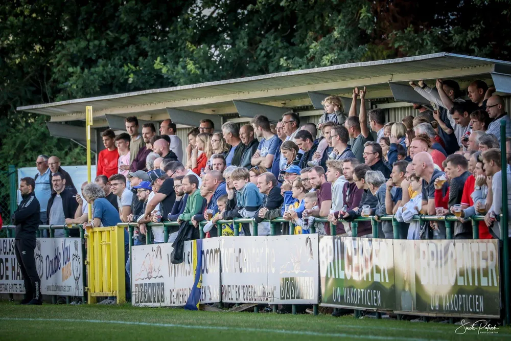 Công Phượng cười toe toét, mang lại may mắn cho Sint-Truidense trong ngày hội quân ảnh 7