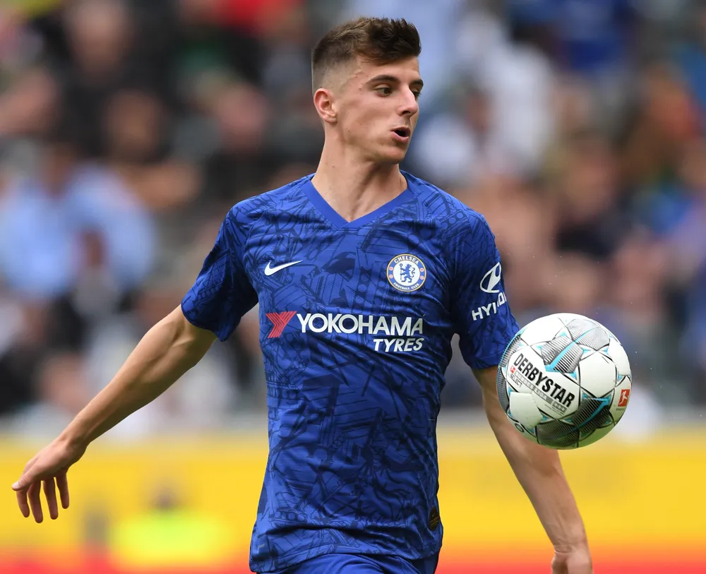 Màn trình diễn của Mount ở giai đoạn tiền mùa giải khiến Lampard gặp "vấn đề"