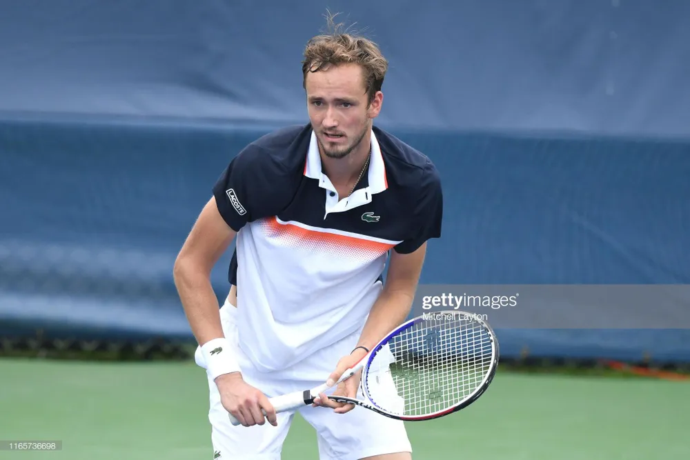 Mang giày cho Tsitsipas, Kyrgios tiễn đối thủ khỏi bán kết Citi Open ảnh 3